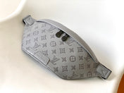 LV 25S DISCOVERY BUMBAG 44 IN TAUPE GRAY EMBOSSED MONOGRAM ECLIPSE CALFSKIN