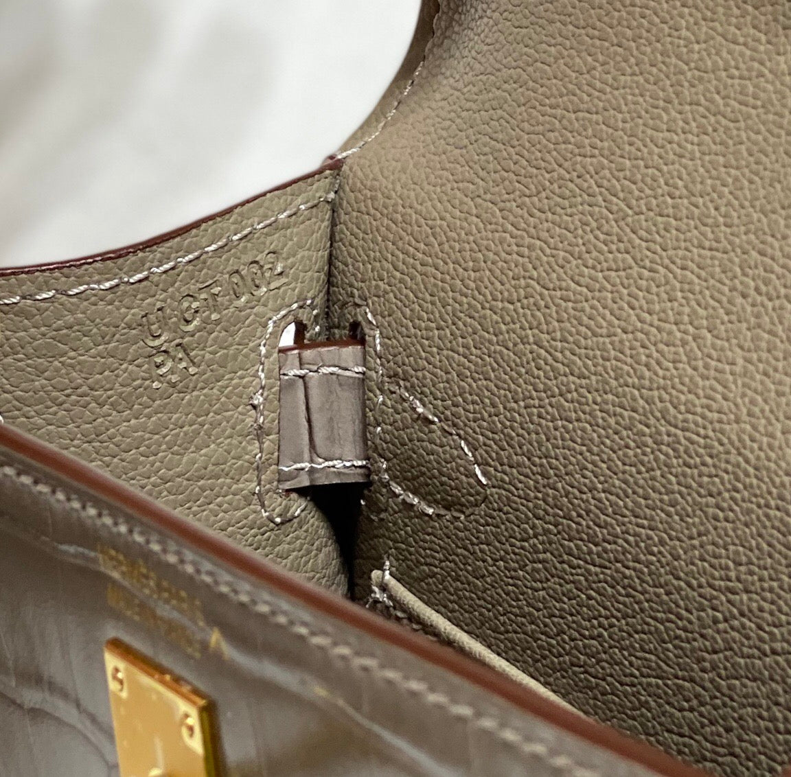 HERMES 25S MINI KELLY 19 IN MOCHA BROWN CALFSKIN GOLD HARDWARE