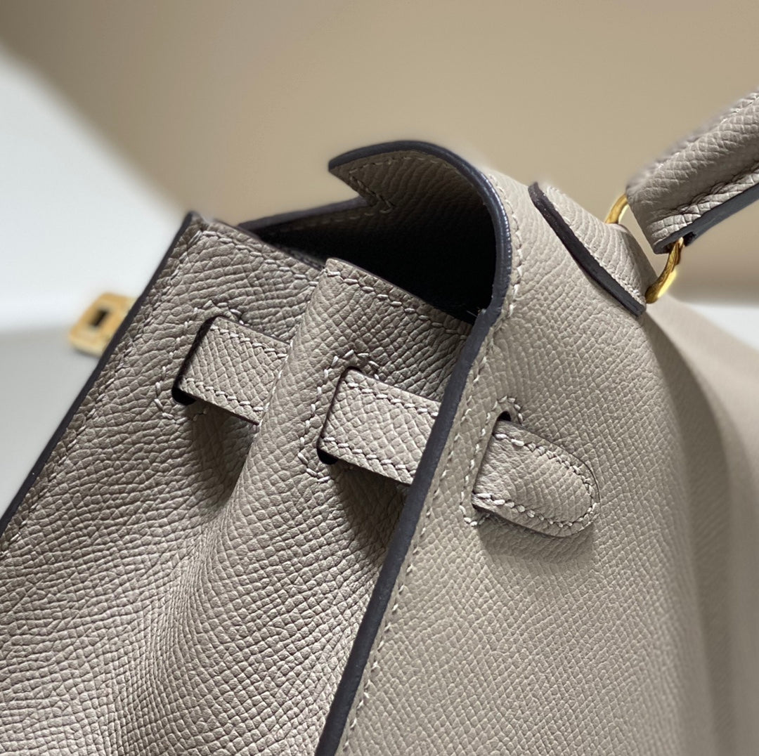 KELLY MINI 20 BAG IN LIGHT BROWN CALFSKIN WITH GOLD HARDWARE