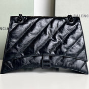 CRUSH MEDIUM CHAIN BAG 31 IN BLACK QUILTED CRUSHED CALFSKIN BLACK HARDWARE