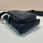 PHONE BAG 18 IN BLACK RE-NYLON