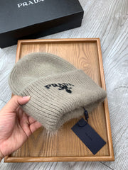 BEANIE HAT IN KHAKI BROWN WOOL 108747