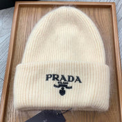 BEANIE HAT IN BEIGE CREAM WOOL 108745