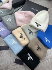 BEANIE HAT IN BEIGE CREAM WOOL 108745