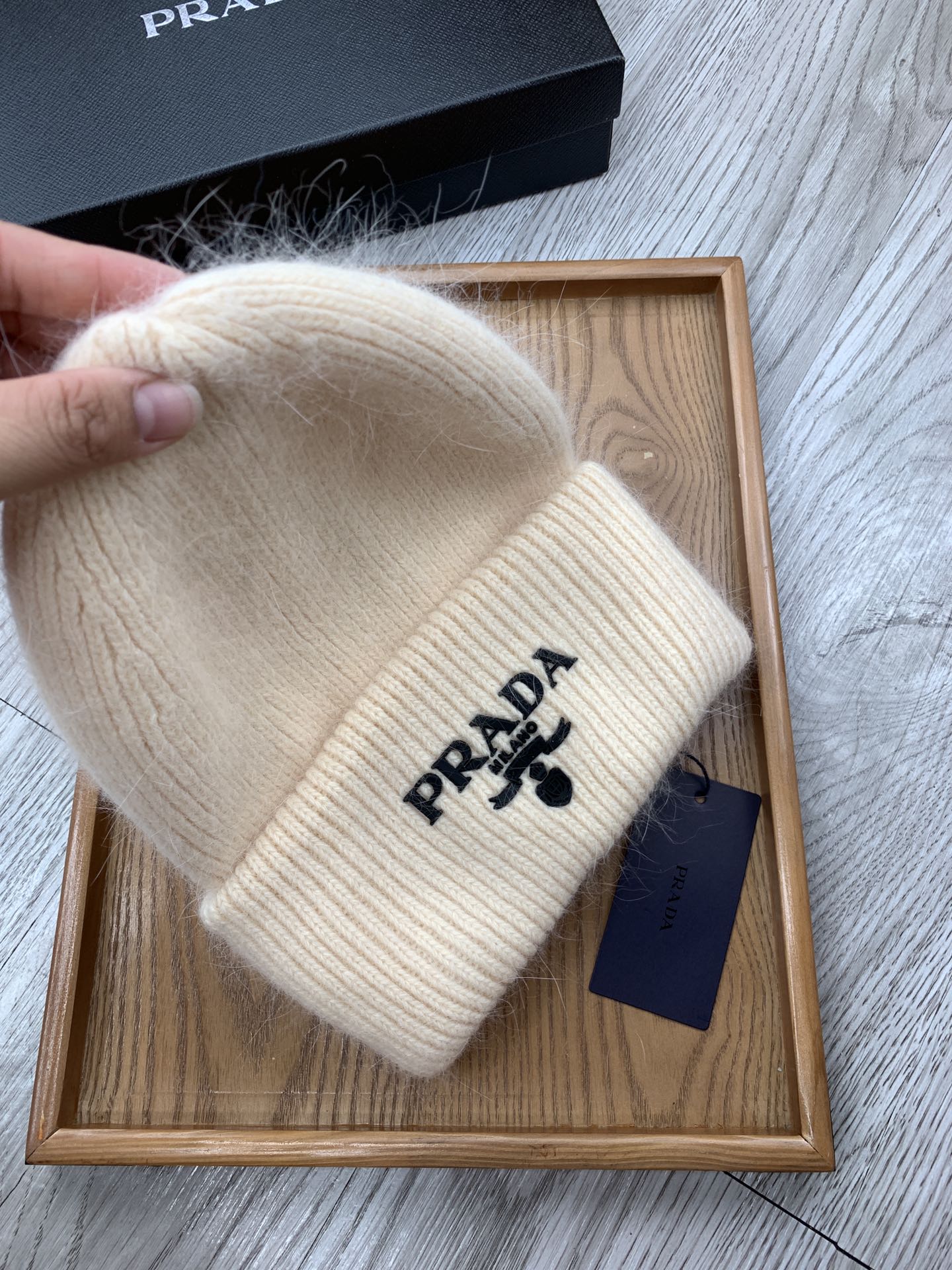BEANIE HAT IN BEIGE CREAM WOOL 108745