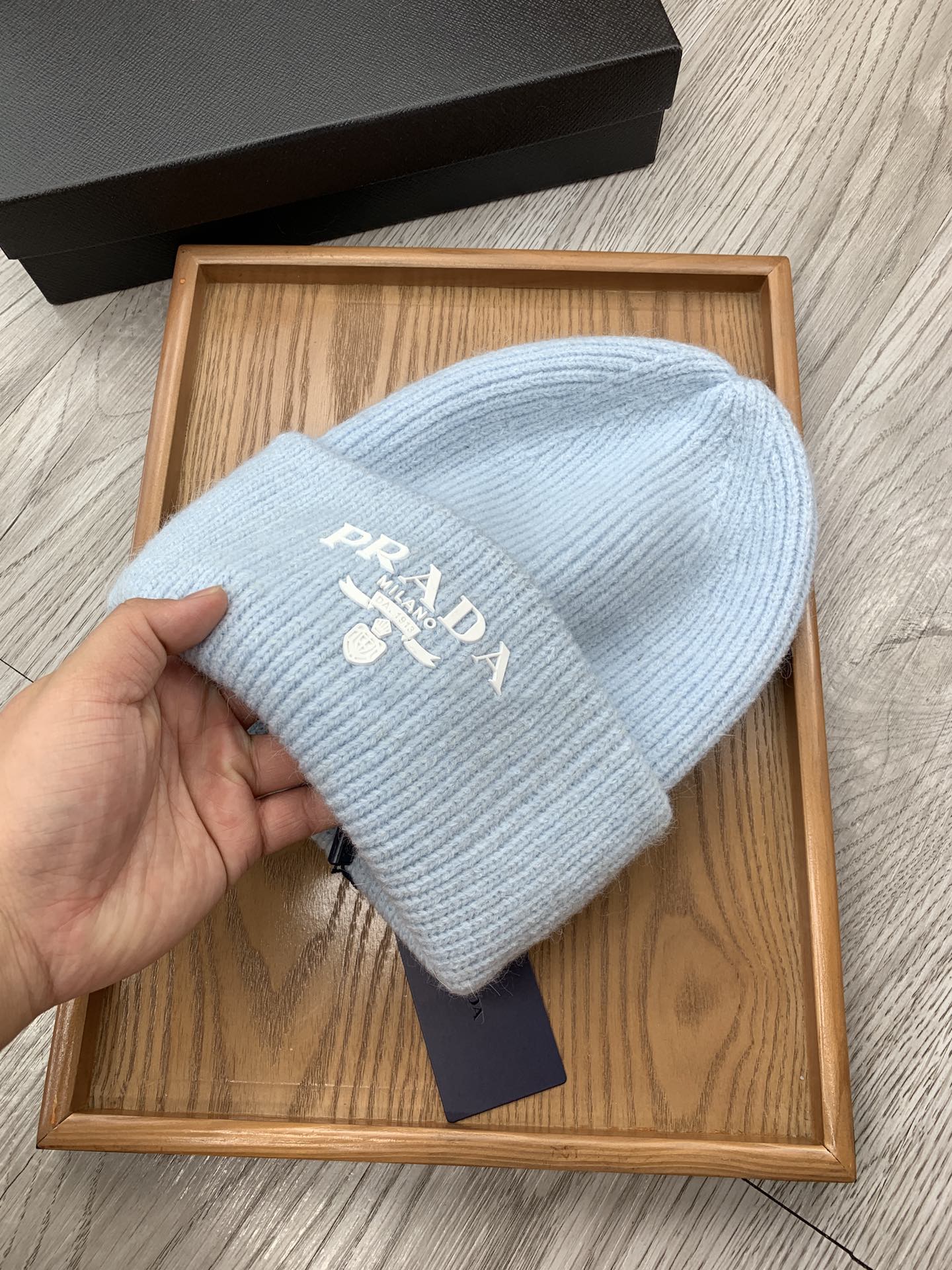 BEANIE HAT IN LIGHT BLUE WOOL 108744