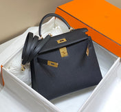 KELLY 28CM IN NOIR EPSOM CALFSKIN GOLD HARDWARE