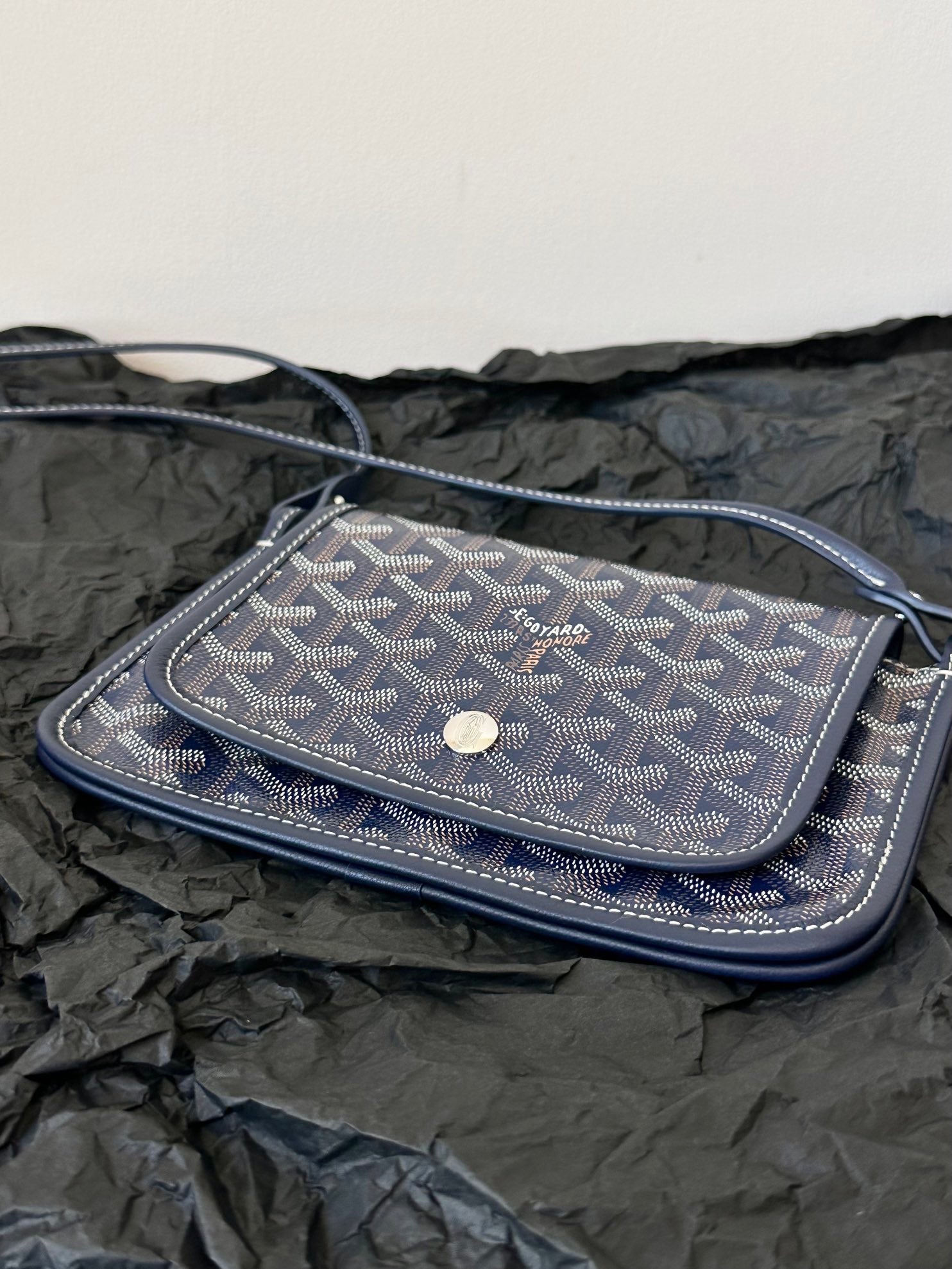 PLUMET POCKET WALLET 20 IN NAVY BLUE GOYARDINE CANVAS AND LAMBSKIN TRIM