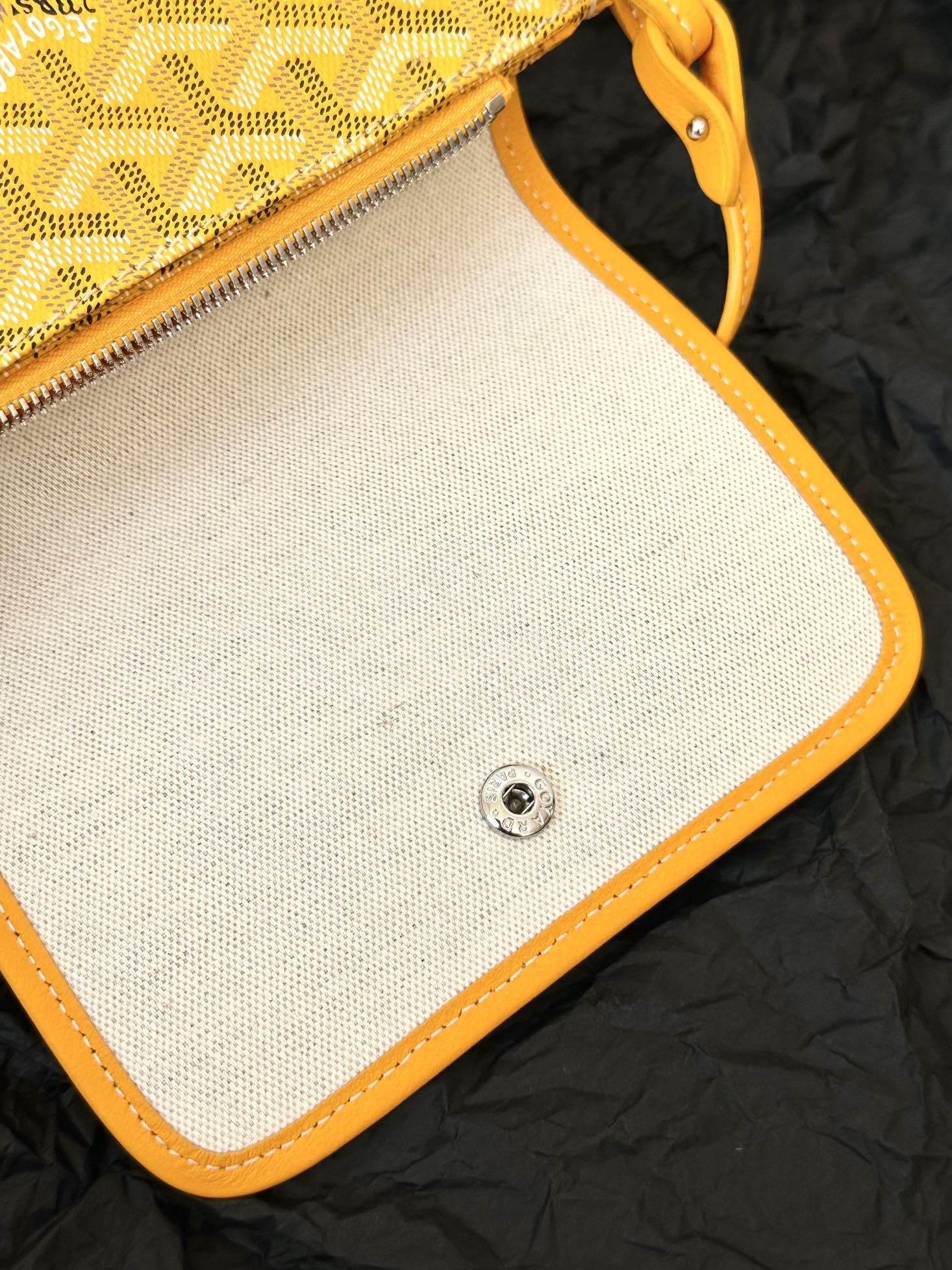 PLUMET POCKET WALLET 20 IN YELLOW GOYARDINE CANVAS AND LAMBSKIN TRIM