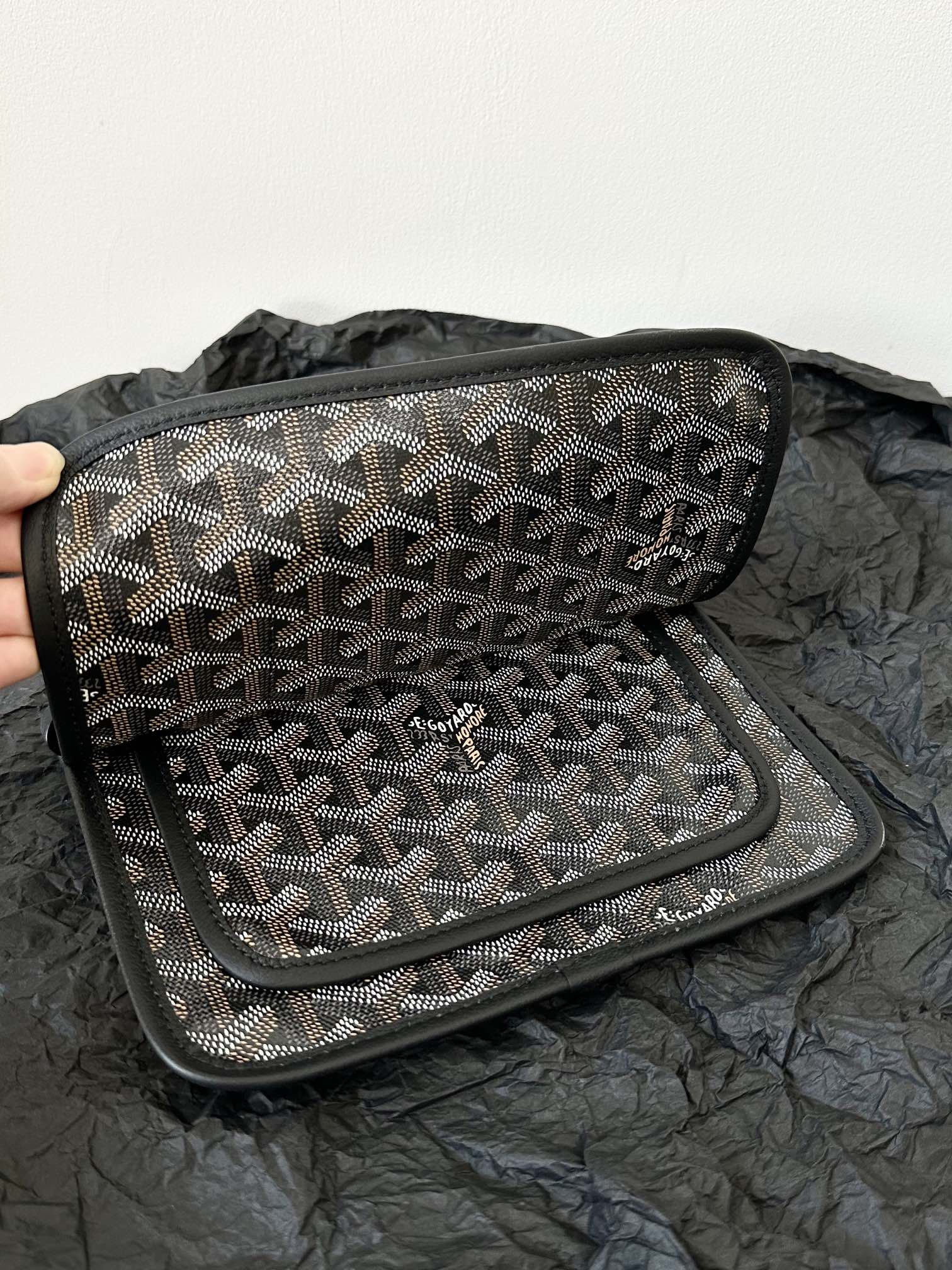 PLUMET POCKET WALLET 20 IN BLACK GOYARDINE CANVAS AND LAMBSKIN TRIM