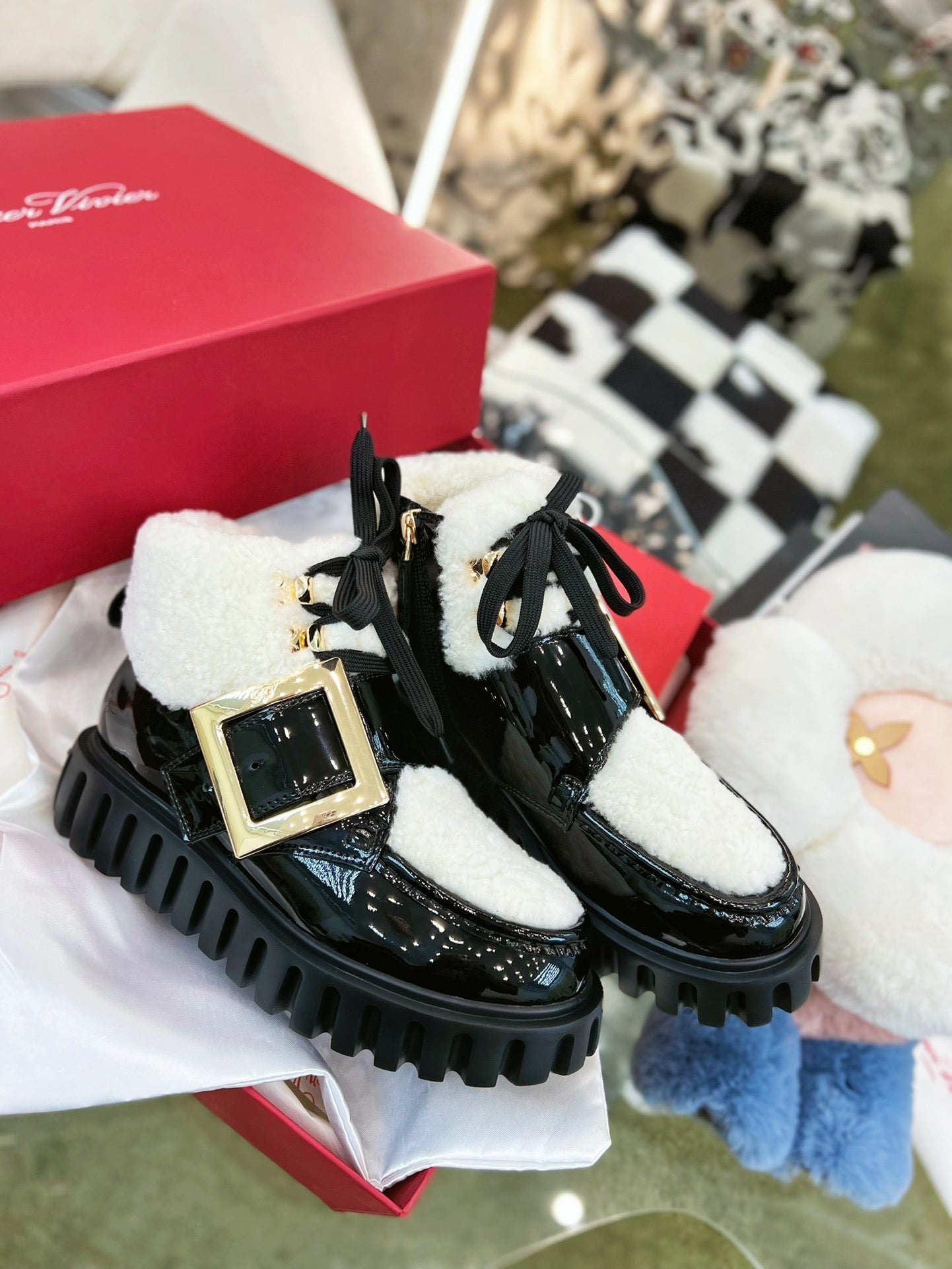 VIV' GO THICK ANKLE BOOTS IN BLACK CALFSKIN AND SHEARLING WITH GOLD BUCKLE