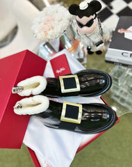 VIV' RANGERS CHELSEA BOOTIES IN PATENT BLACK CALFSKIN FLEECE LINING GOLD BUCKLE