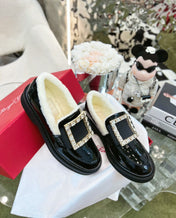VIV' RANGERS LOAFERS IN BLACK PATENT CALFSKIN FLEECE LINING CRYSTAL BUCKLE