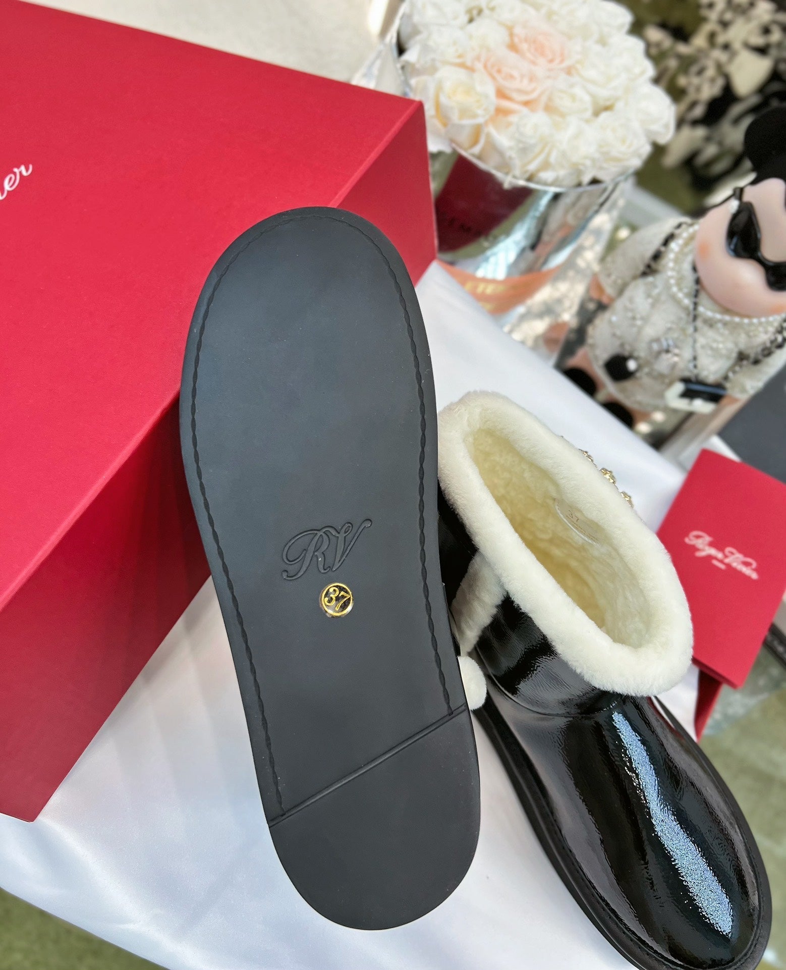 VIV SNOW ANKLE BOOTS IN BLACK PATENT CALFSKIN