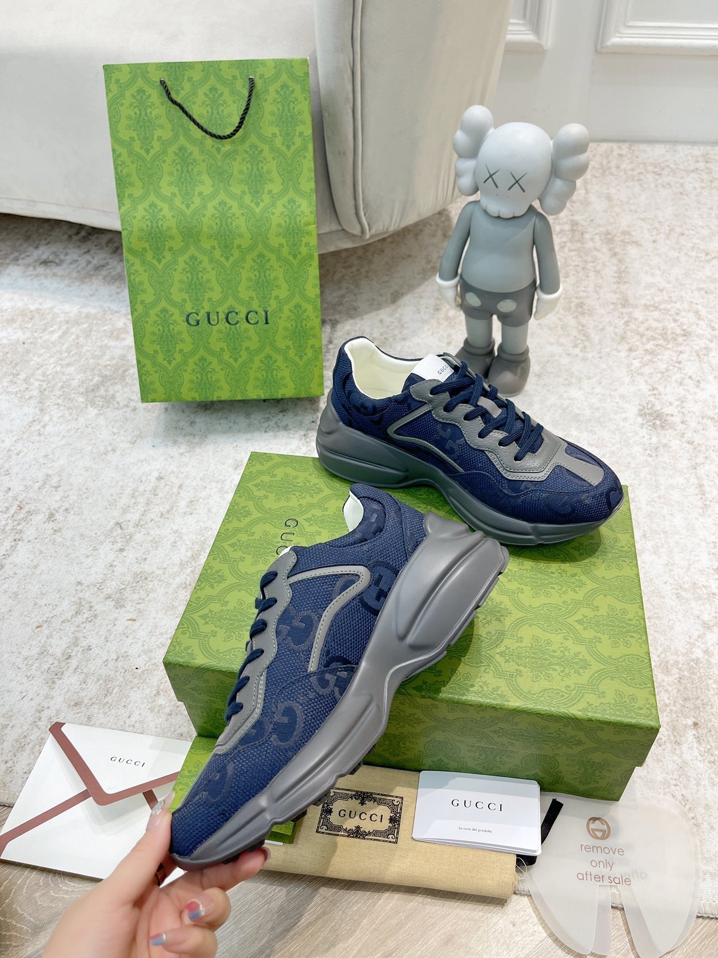 GG RHYTON TRAINER NAVY AND GRAY LAMBSKIN
