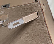 KELLY 28CM IN ETOUPE EPSOM CALFSKIN GOLD HARDWARE