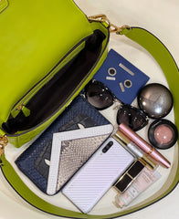 BAGUETTE WITH FF MOTIF 27 IN LIMERICK SOFT LAMBSKIN GOLD HARDWARE