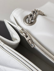 CRUSH CHAINED BAG 32 IN WHITE QUILTED CRUSHED CALFSKIN SILVER HARDWARE