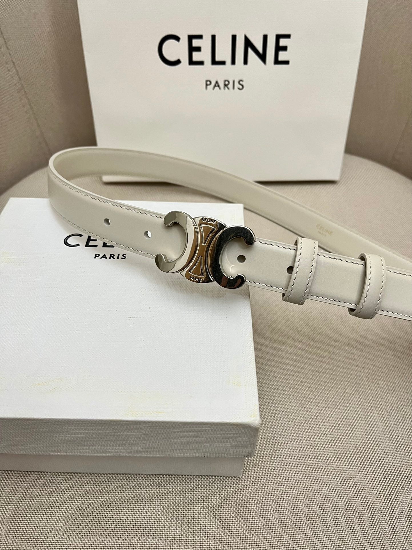 CELINE 25S TRIOMPHE 25MM BELT IN WHITE CALFSKIN SILVER HARDWARE
