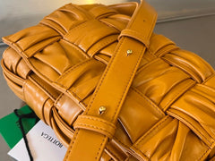 CASSETTE 28 IN SANDSTONE ORANGE SOFT LAMBSKIN