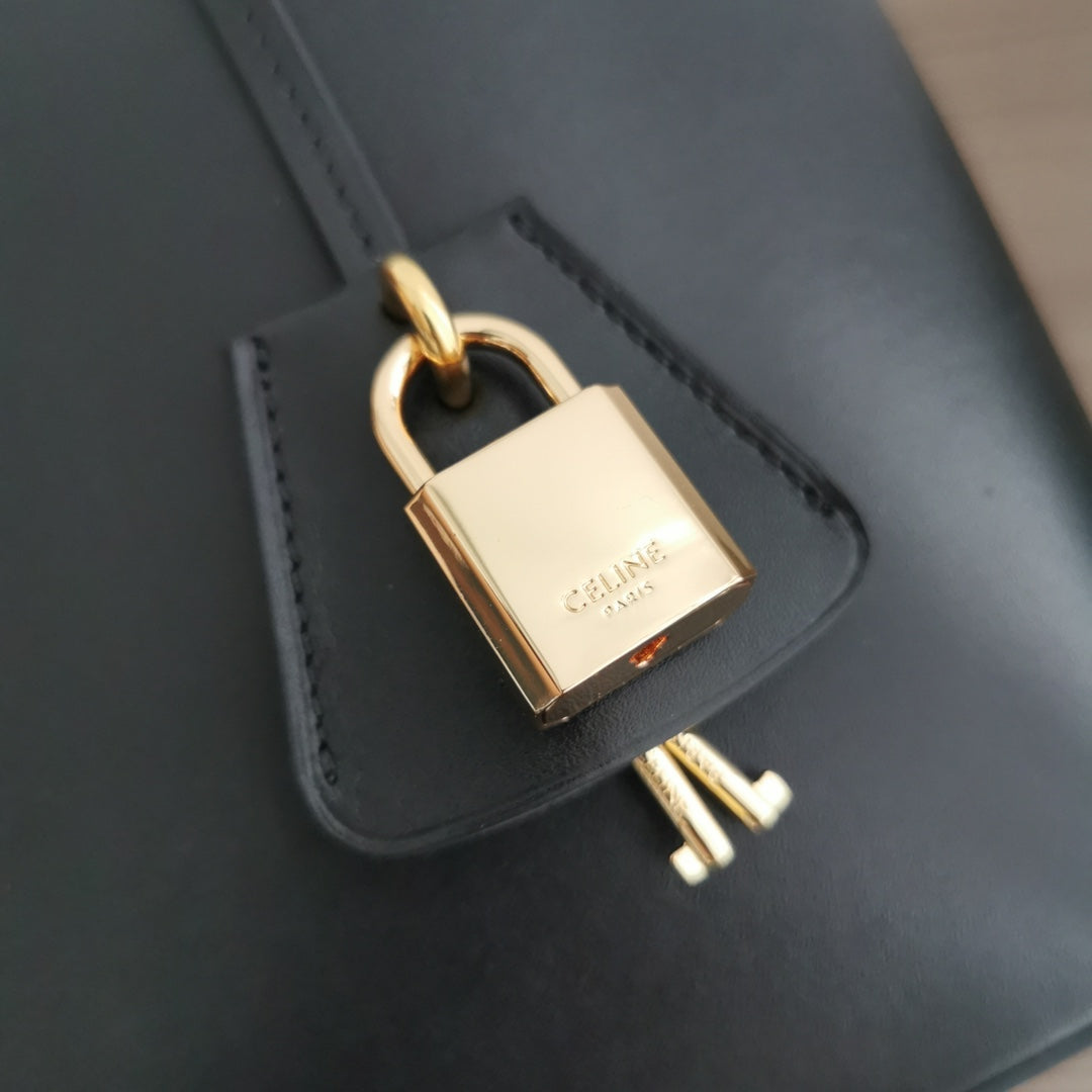 CONTI BAG 36 IN BLACK CALFSKIN GOLD HARDWARE