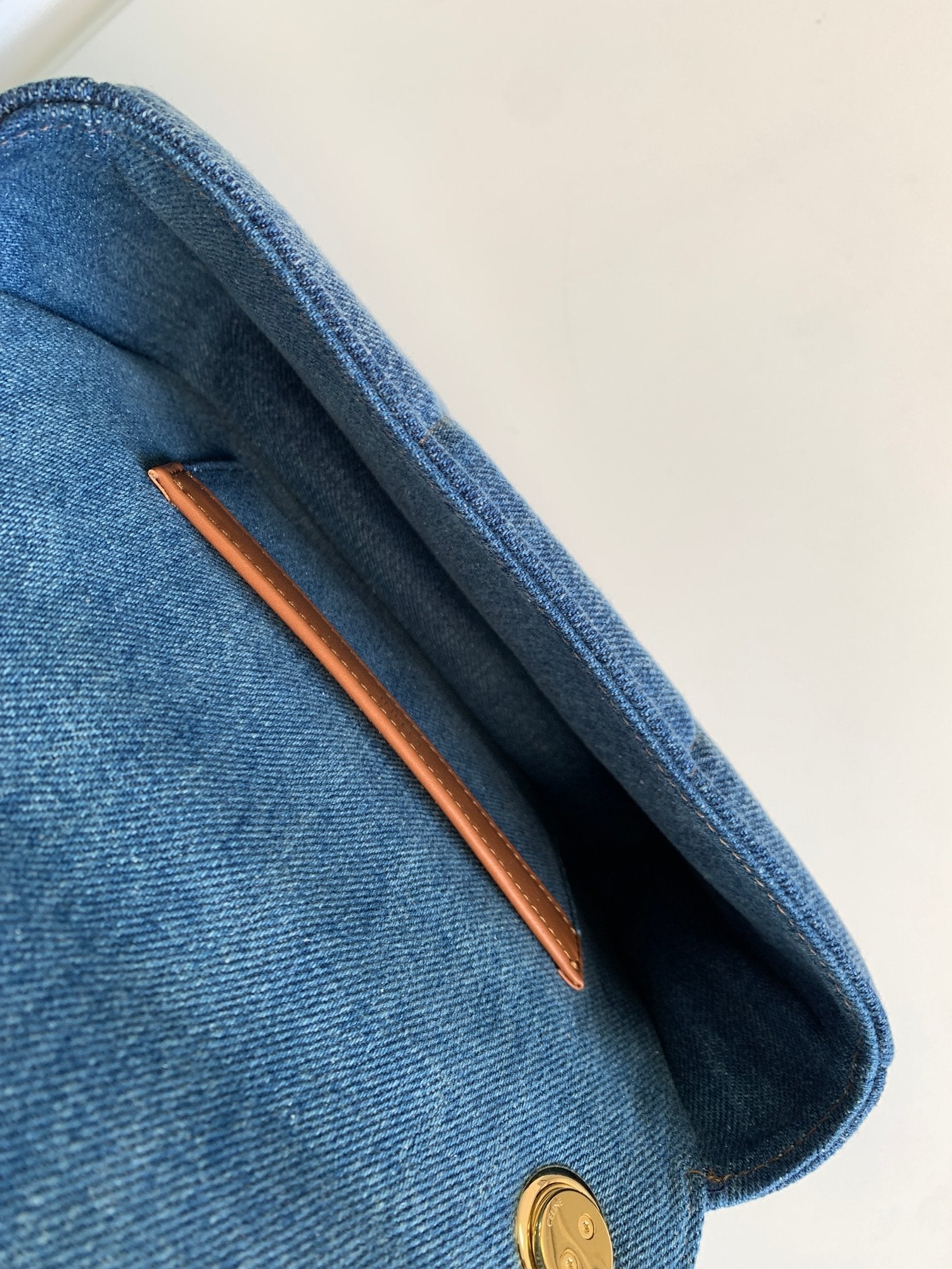 DENIM LEATHER 24 CHAIN SHOUDER BAG