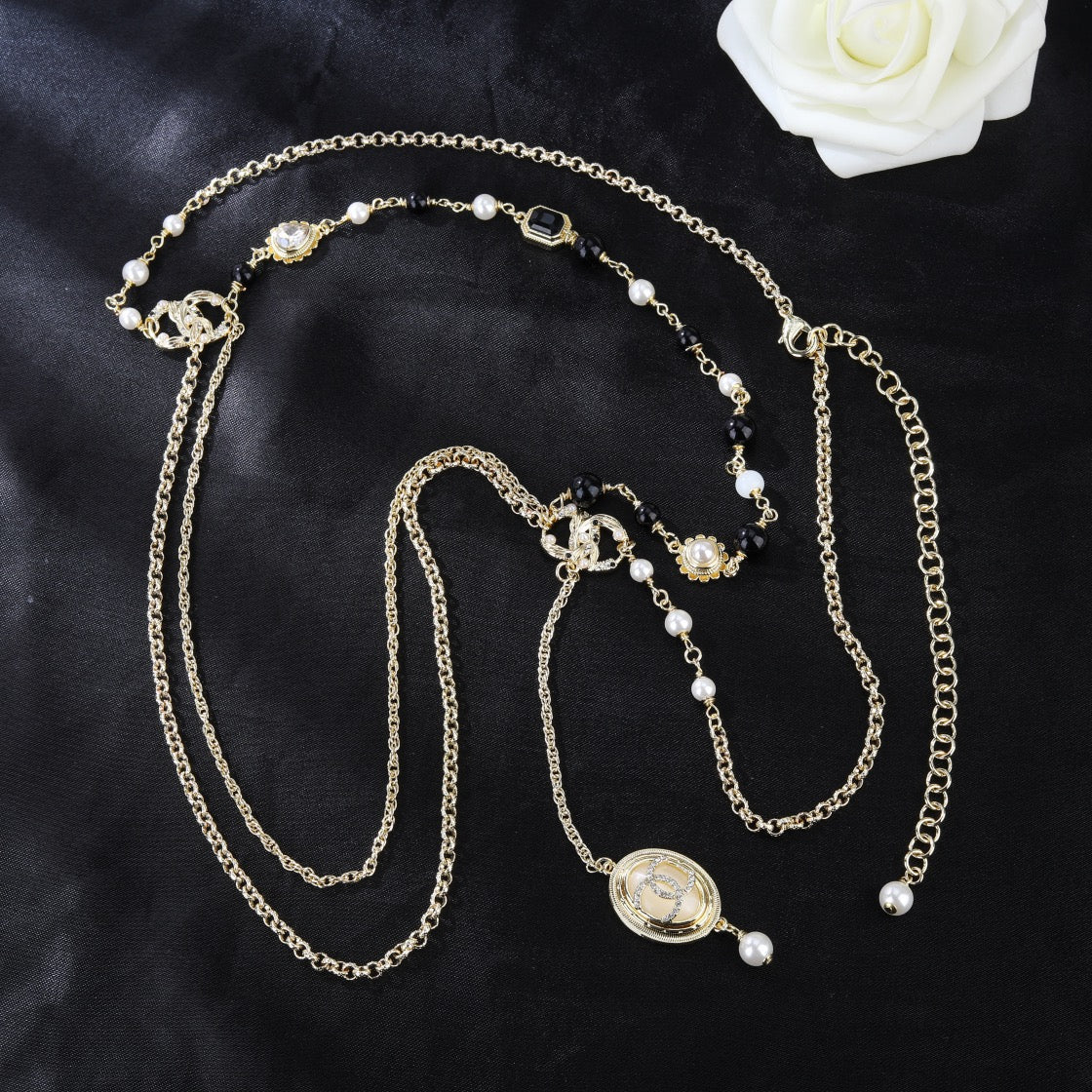 CHANEL 25S CHAIN BELT WITH PEARL 610546