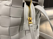 MEDIUM 28 CASSETTE WHITE LAMBSKIN
