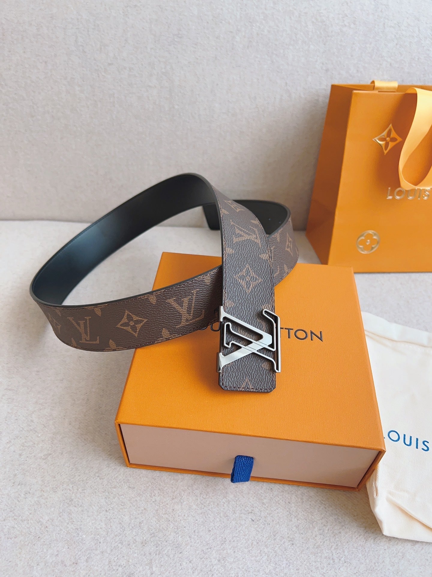 LV 25S BELT 40 MM IN BROWN CALFSKIN 593207