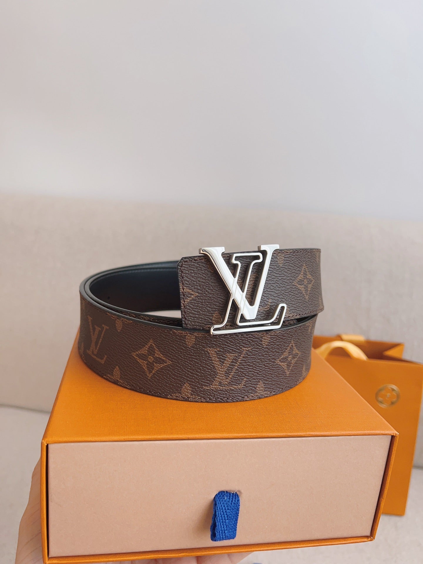 LV 25S BELT 40 MM IN BROWN CALFSKIN 593209