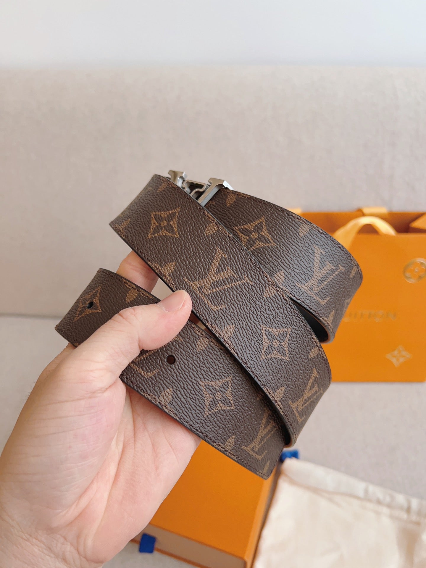 LV 25S BELT 40 MM IN BROWN CALFSKIN 593209