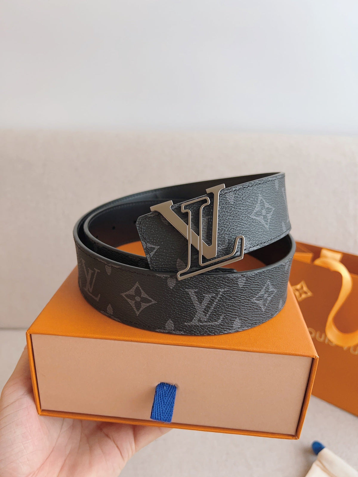 LV 25S BELT 40 MM IN BLACK MIX GREY CALFSKIN 593204