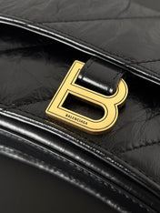 CRUSH CHAINED BAG 22 IN BLACK QUILTED CRUSHED CALFSKIN GOLD HARDWARE