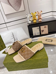 GG EXCLUSIVE SLIDE SANDAL IVORY AND BROWN FABRIC