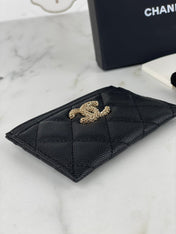 CC CARD HOLDER 19.5 BLACK GRAINED CALFSKIN GOLD ICON