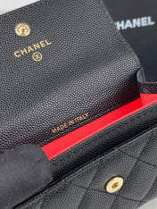 CC FLAP CARD HOLDER 11 BLACK GRAINED CALFSKIN GOLD ICON