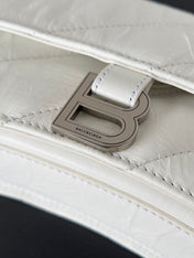 CRUSH CHAINED BAG 22 IN WHITE QUILTED CRUSHED CALFSKIN SILVER HARDWARE