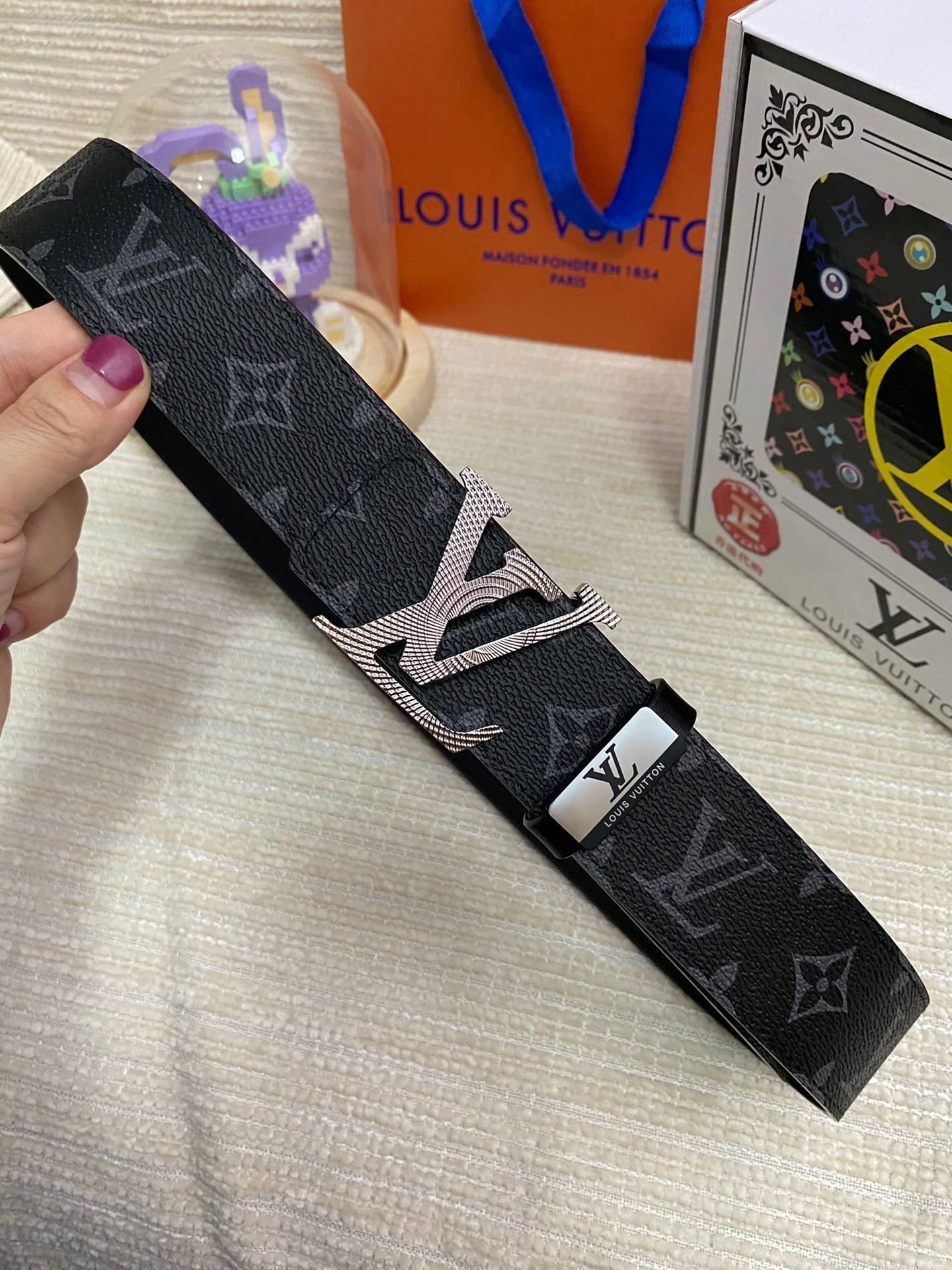 LV 25S BELT 38 MM IN BLACK CALFSKIN PRINT PATTERNS 593287
