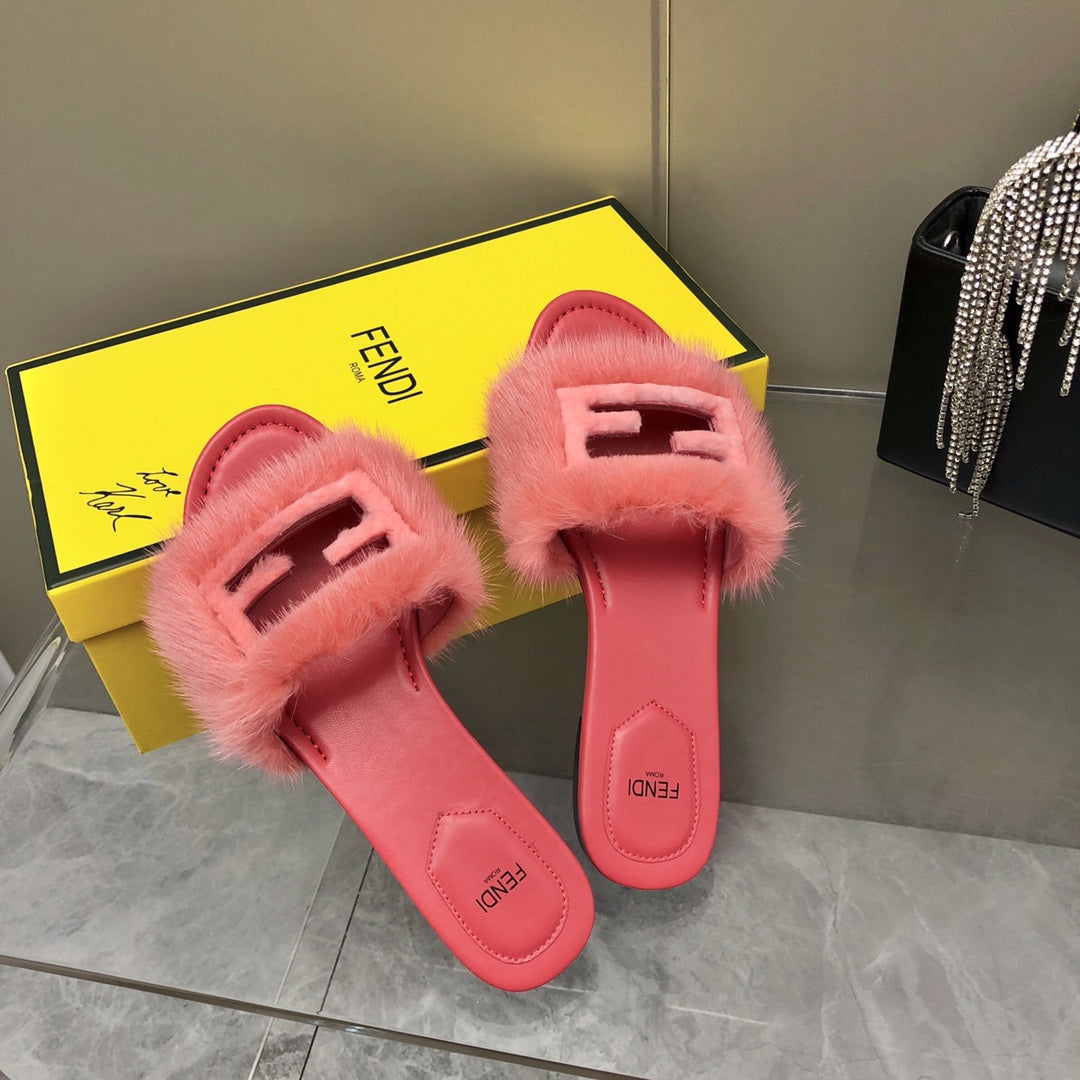 FENDI BAGUETTE MINK SLIDE SLIPPER IN ROSE RED FUR