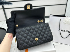 CC SMALL 23 FLAP BAG IN BLACK CALFSKIN GOLD HARDWARE