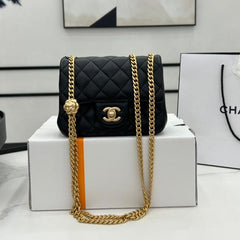 CC SMALL 17 FLAP BAG IN BLACK CALFSKIN GOLD HARDWARE