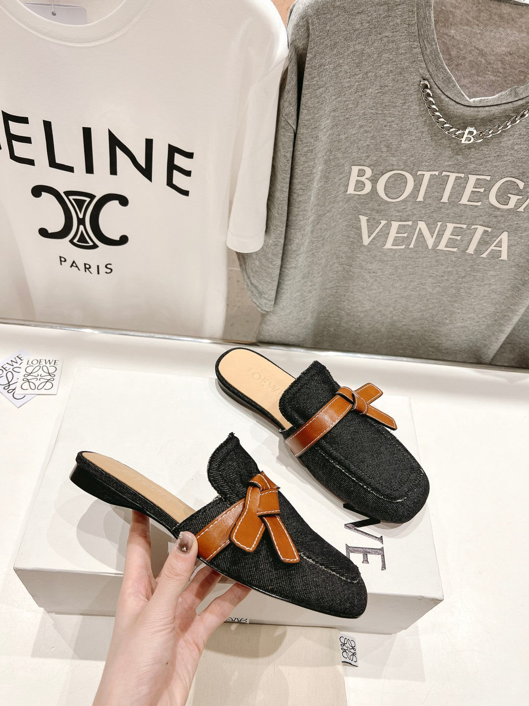 LW GATE BELTED MULE BLACK DENIM