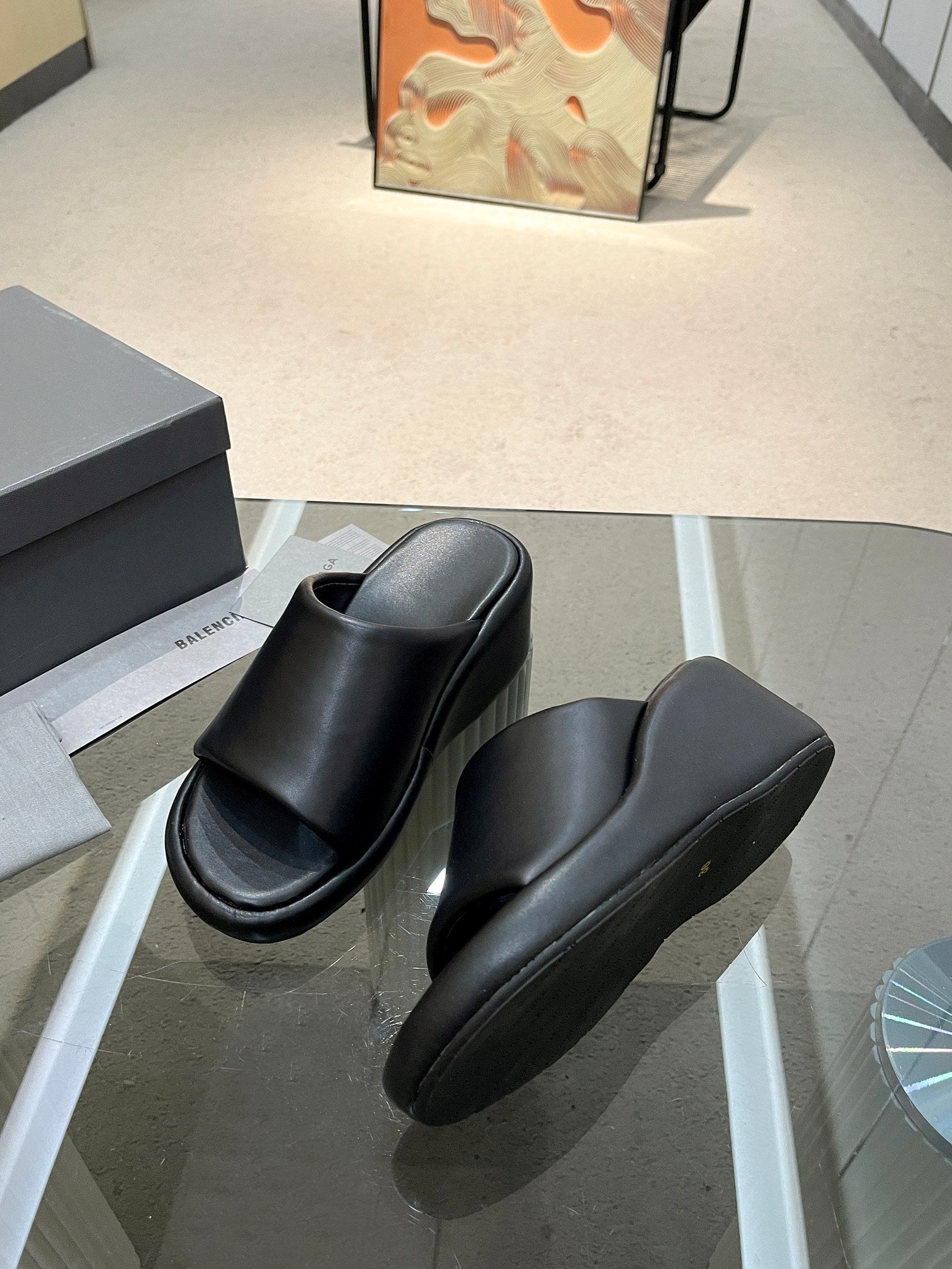 WEDGE SANDALS IN BLACK SOFT LAMBSKIN