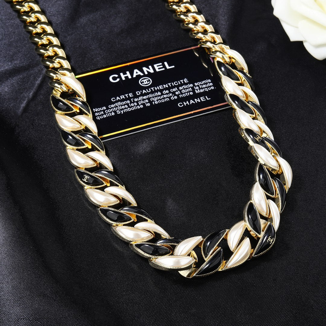 CHANEL 25S CHAIN BELT IN SILVER METALLIC 614405