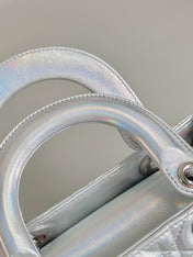 MEDIUM LADY 20 HANDBAG IN SILVER LAMBSKIN