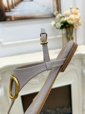 THONG SANDALS IN THISTLE PURPLE CALFSKIN WITH GOLD LOGO