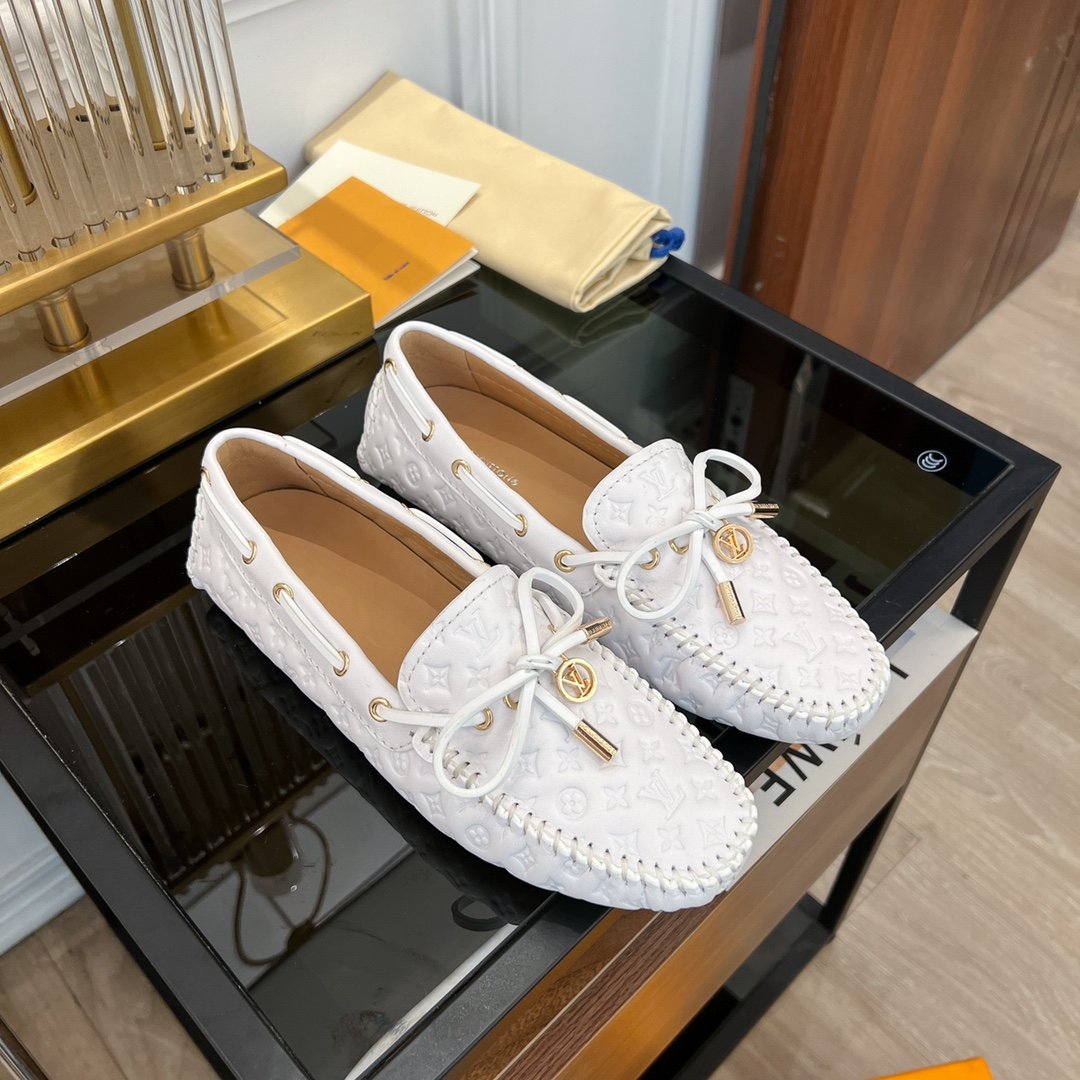 LV GLORIA FLAT LOAFER LOGO STAMPING WHITE