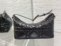 TRAVEL NOMAD POUCH 22 IN BLACK MACROCANNAGE LAMBSKIN