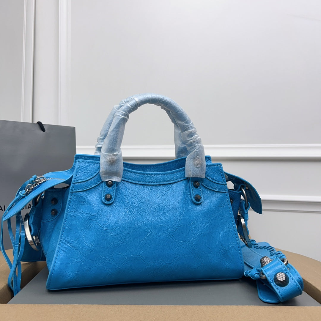 NEO CAGOLE 26 IN AZURE BLUE LAMBSKIN