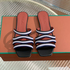 LP SPRIGHTLY CHARMS FLAT SANDAL WHITE AND BLACK CALFSKIN